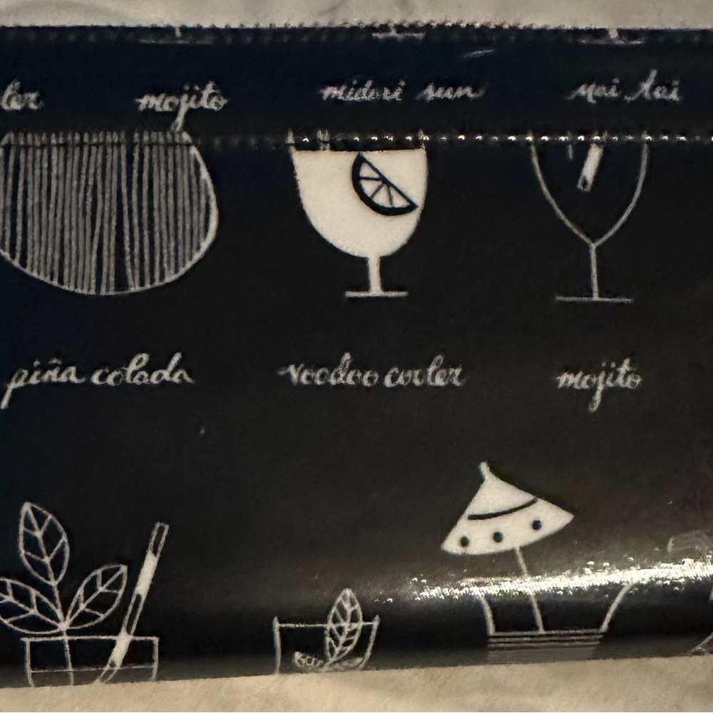 Extremely Rare Kate Spade Island Dreams wallet NWT - Picture 2 of 3